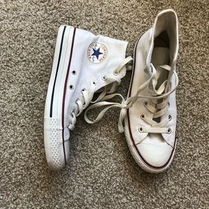 NEVER WORN OUTDOORS White Converse High Tops